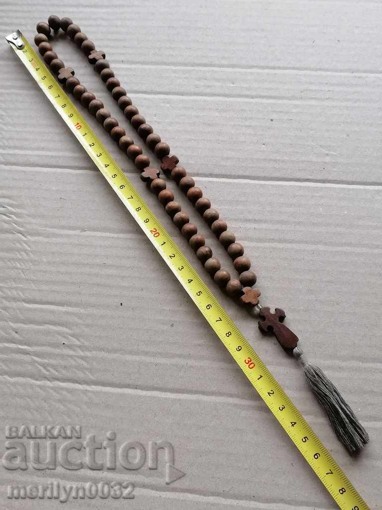 Delivery of An old prayer rosary made of Lebanese cedar Delivery of An old prayer rosary made of Lebanese cedar