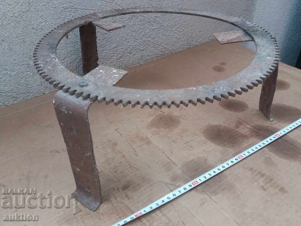 Delivery of OLD REVIVAL FORGED PIROSTIA