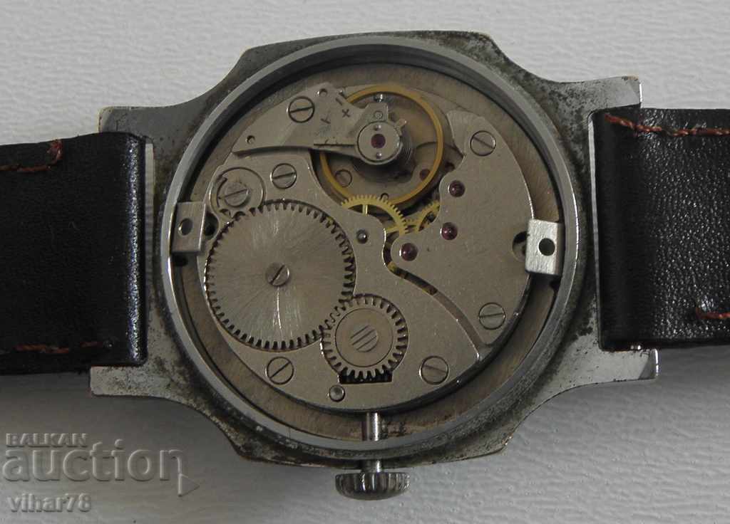 Delivery of MEN'S WINTER WINDOW