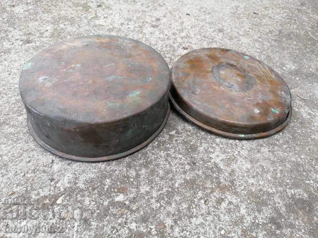Brass weights for old scale, a pair, scale weight, balance with price 69.00 BGN | € 35.28 Brass weights for old scale, a pair, scale weight, balance with price 69.00 BGN | € 35.28