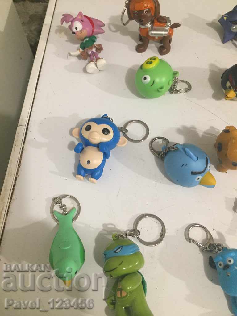 colecție jucărie / breloc cu preț 7.99 BGN | € 4.09