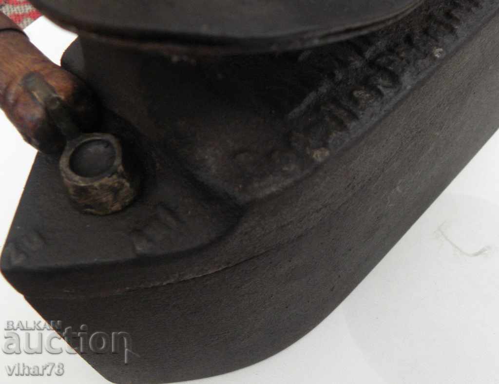 OLD VERY RARE GERMAN IRON IRON WITH MANY MARKINGS - 5 OLD VERY RARE GERMAN IRON IRON WITH MANY MARKINGS - 5