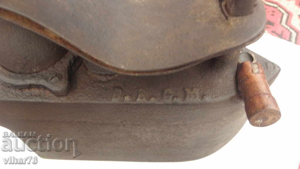 OLD VERY RARE GERMAN IRON IRON WITH MANY MARKINGS - 6 OLD VERY RARE GERMAN IRON IRON WITH MANY MARKINGS - 6