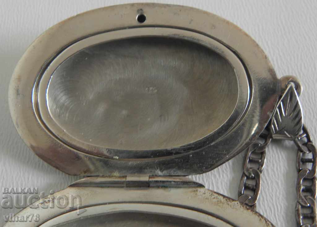 Auction  OLD SILVER MEDALLION FOR PHOTO.