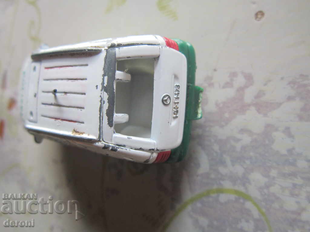 Delivery of Police Car stroller Mercedes Benz Delivery of Police Car stroller Mercedes Benz