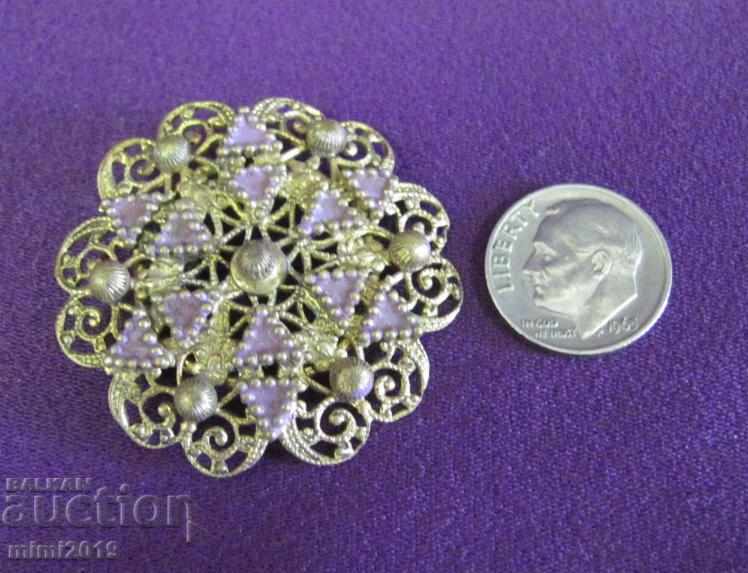 Delivery of 30s Women's Brooch Delivery of 30s Women's Brooch