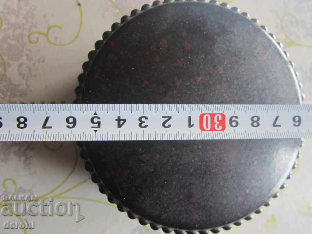 Κουτί από βακελίτη για κεχριμπάρι κοσμήματα με τιμή 20.00 BGN | € 10.23 Κουτί από βακελίτη για κεχριμπάρι κοσμήματα με τιμή 20.00 BGN | € 10.23