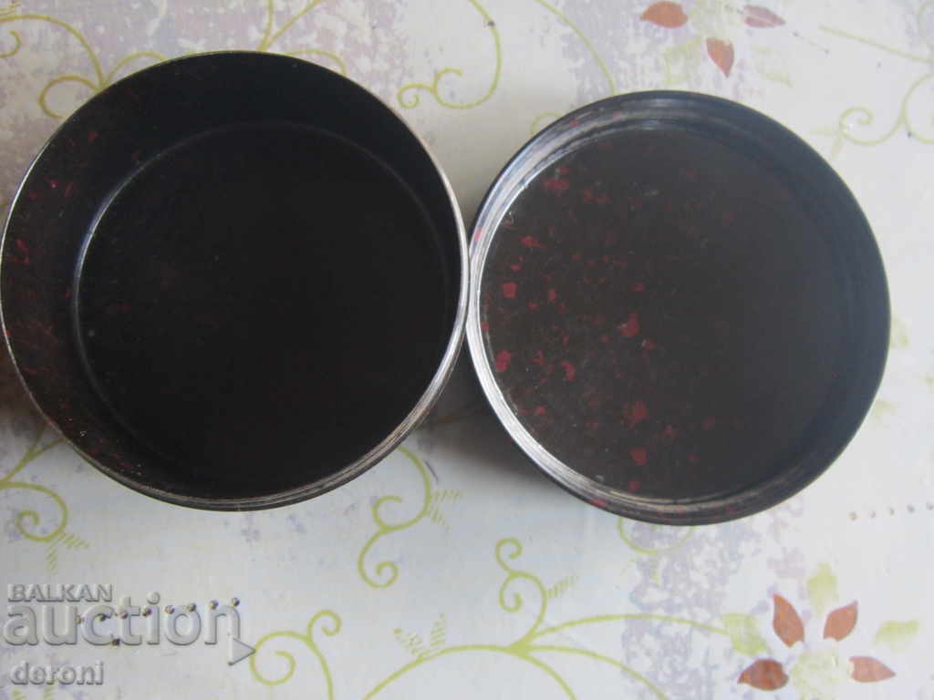 Δημοπρασία Κουτί από βακελίτη για κεχριμπάρι κοσμήματα Δημοπρασία Κουτί από βακελίτη για κεχριμπάρι κοσμήματα