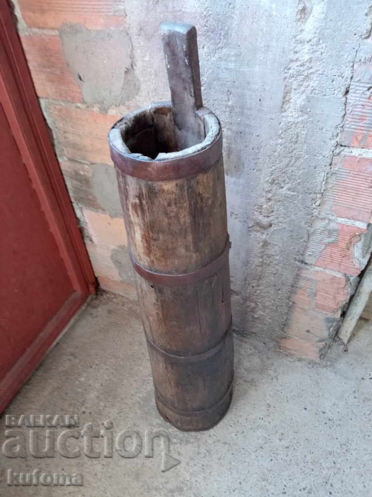 Old oil piston