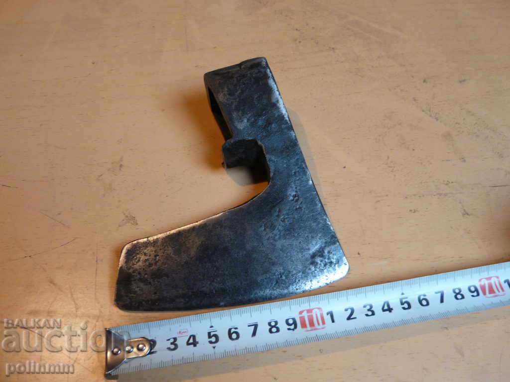 Old pioneer ax - 3 with price 100.00 BGN | € 51.13