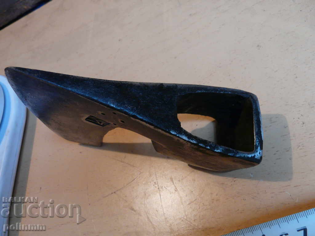 Auction  Old pioneer ax - 3