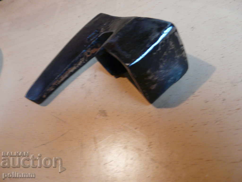 Delivery of Old pioneer ax - 3