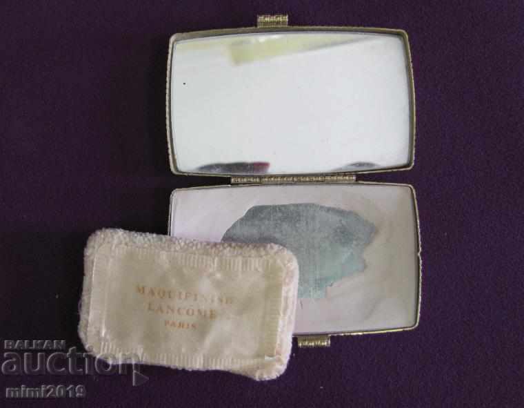 2 pcs. Old Bronze Powders with price 50.00 BGN | € 25.56 2 pcs. Old Bronze Powders with price 50.00 BGN | € 25.56