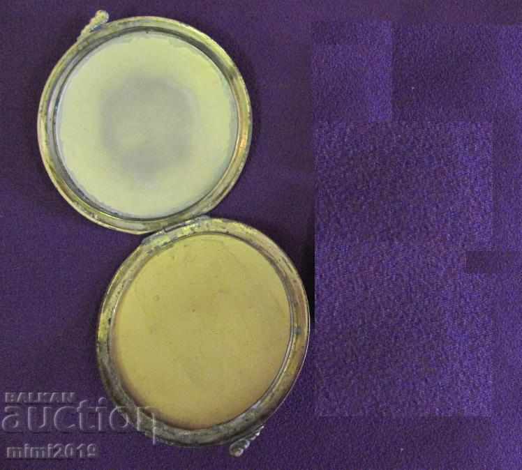 2 pcs. Old Bronze Powders - 6 2 pcs. Old Bronze Powders - 6