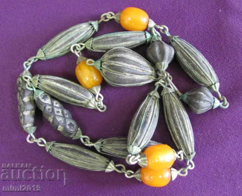 Auction Old Ladies Necklace Auction Old Ladies Necklace