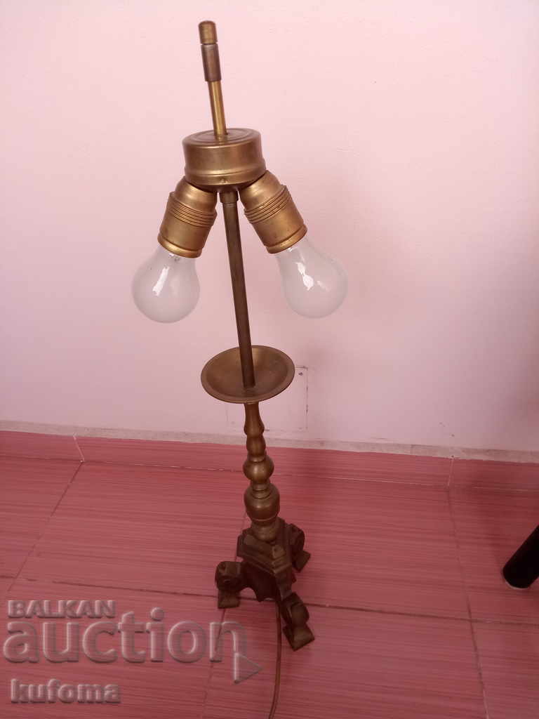 Стара бронзова лампа