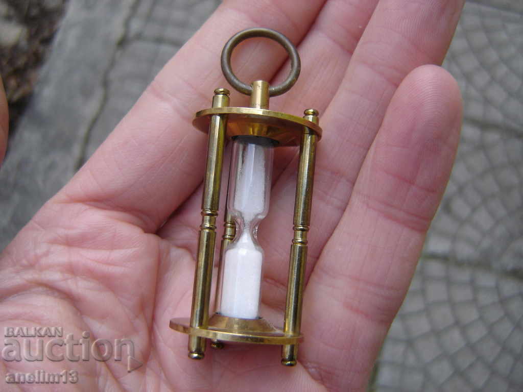 Χάλκινη κλεψύδρα με τιμή 35.00 BGN | € 17.90 Χάλκινη κλεψύδρα με τιμή 35.00 BGN | € 17.90