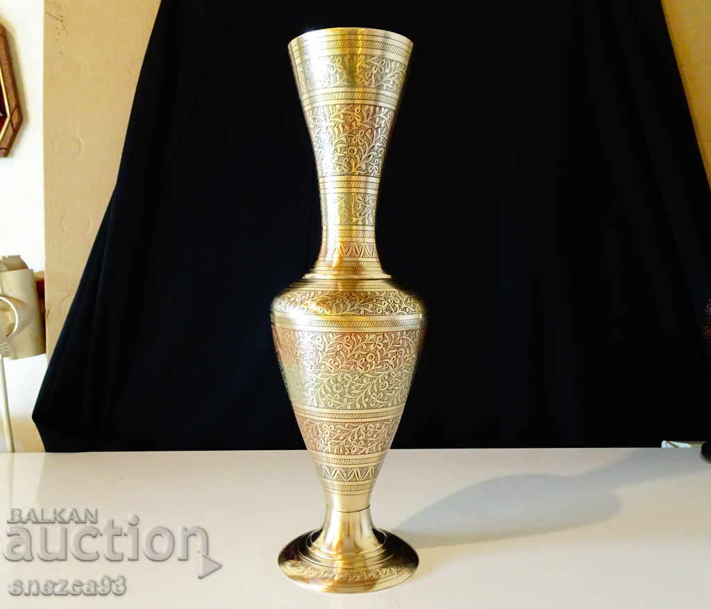 Bronze vase, cell enamel 31 cm.