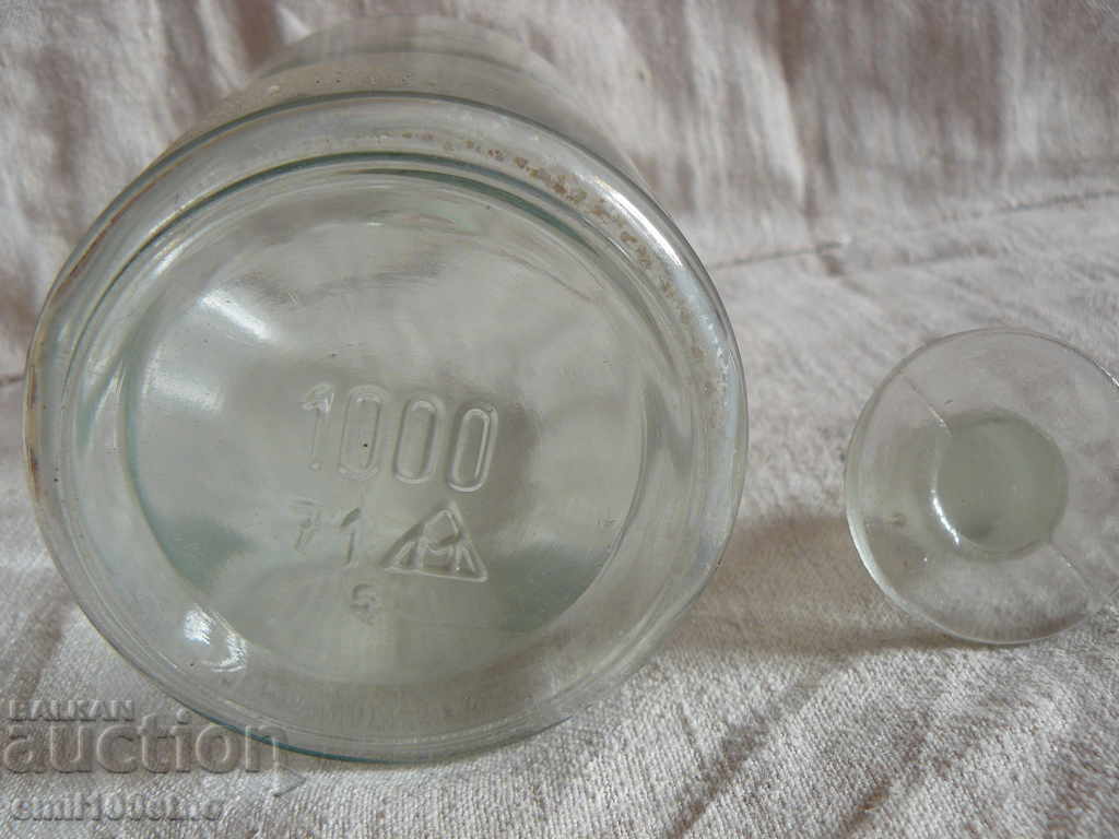 Delivery of Pharmacy - laboratory bottle Delivery of Pharmacy - laboratory bottle