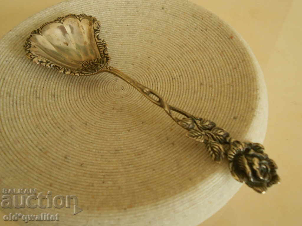 Delivery of SILVER CUTLERY, Spoon, SILVER decor Delivery of SILVER CUTLERY, Spoon, SILVER decor