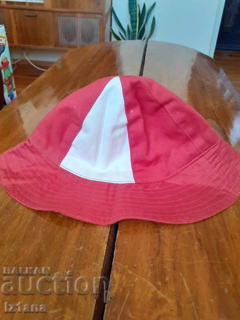 Delivery of Old idiot hat