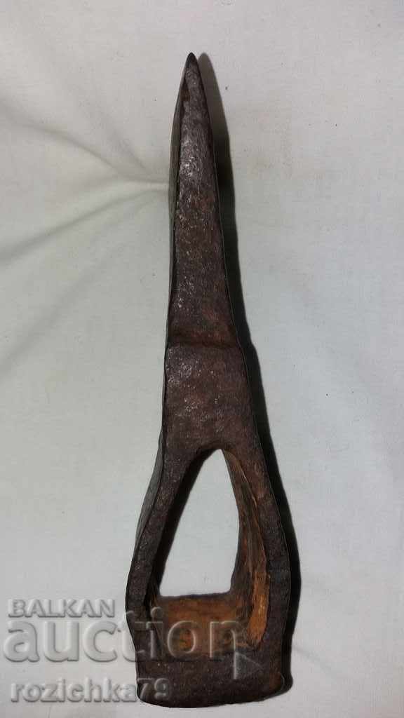 Delivery of Old ax ax blade with seal Delivery of Old ax ax blade with seal