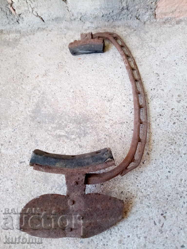 Delivery of Old pole dancing pole