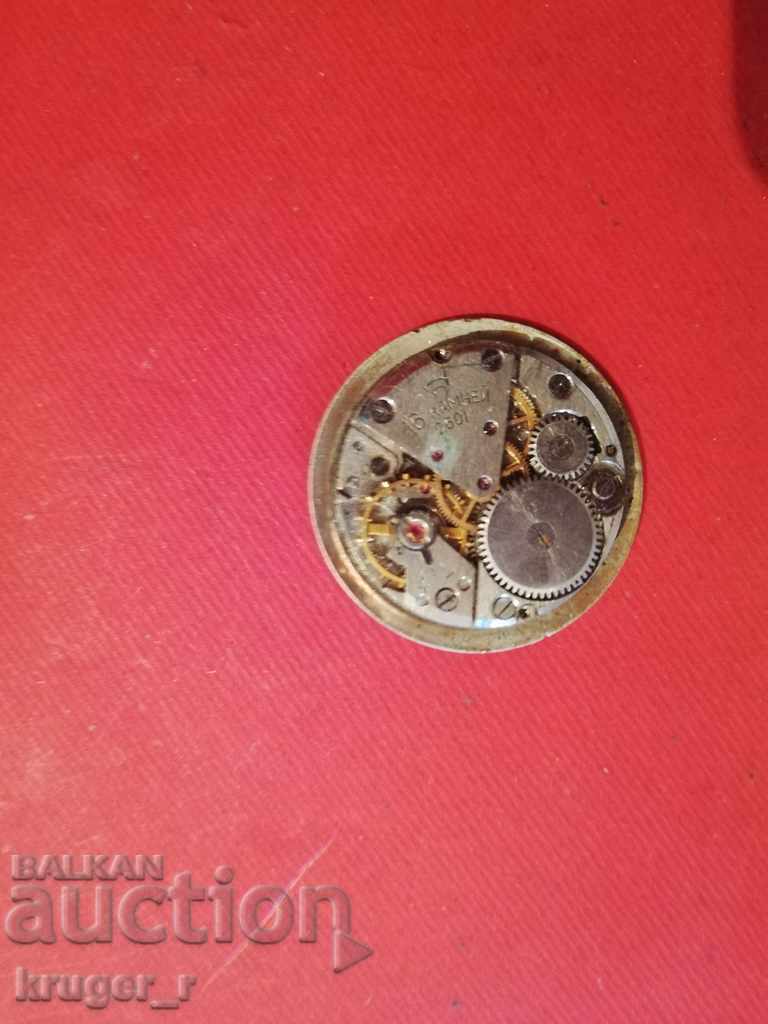 Auction Rocket machine 2601/16 stones. Auction Rocket machine 2601/16 stones.