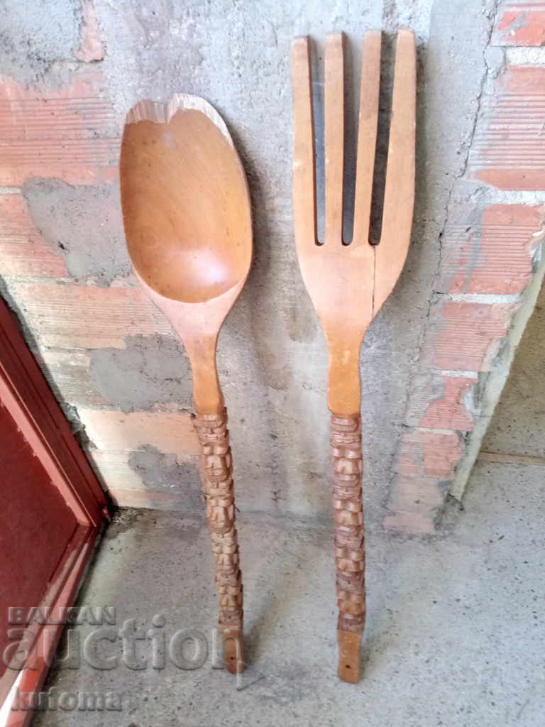 Huge wooden fork and spoon