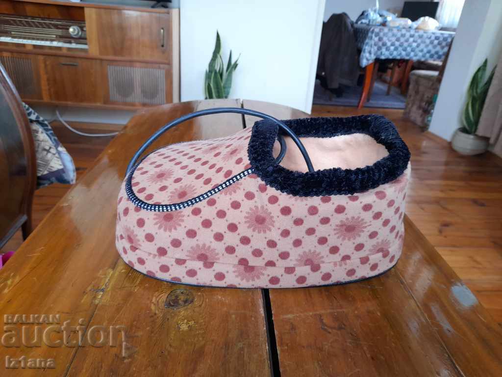 Old electric foot warmer AKA with price 90.00 BGN | € 46.02 Old electric foot warmer AKA with price 90.00 BGN | € 46.02