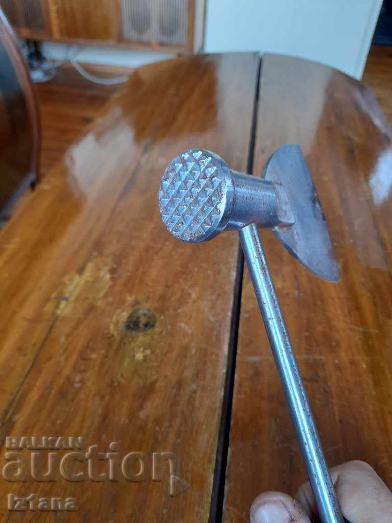 Auction Old meat mallet, hammer, cleaver Auction Old meat mallet, hammer, cleaver