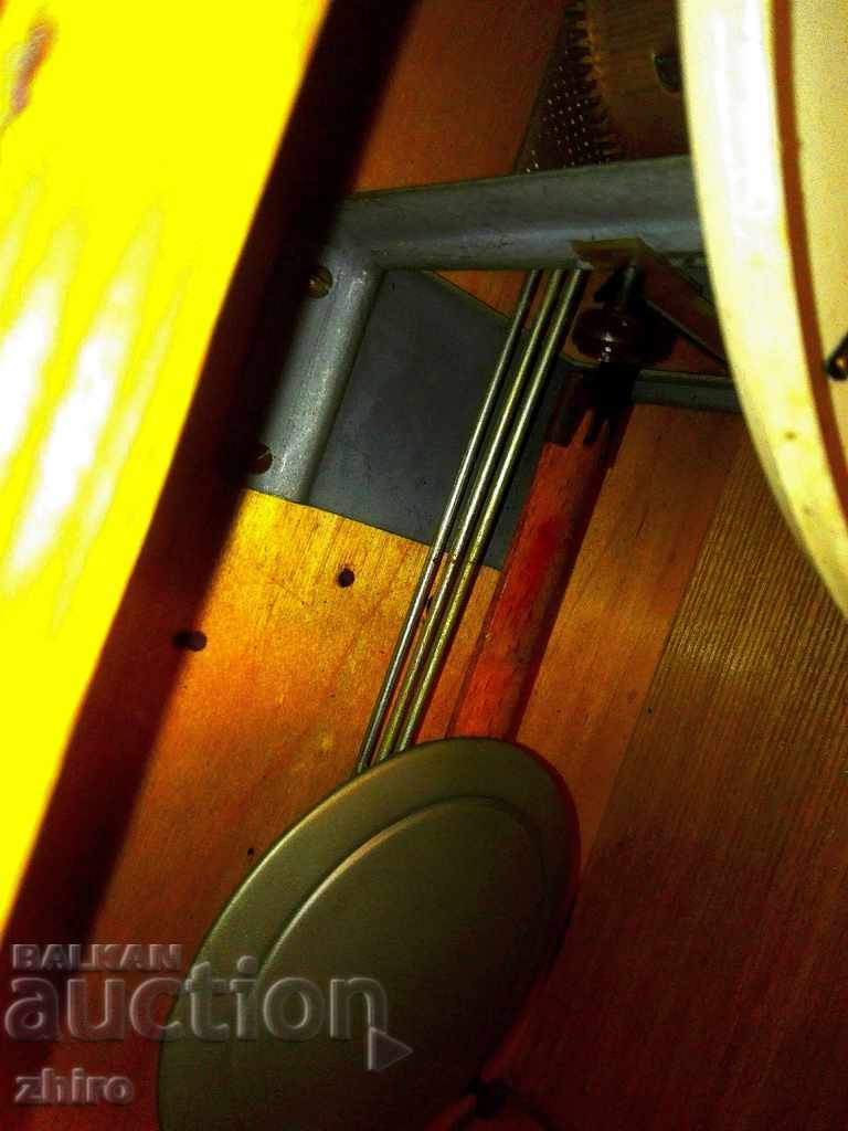 Auction Wall clocks Auction Wall clocks