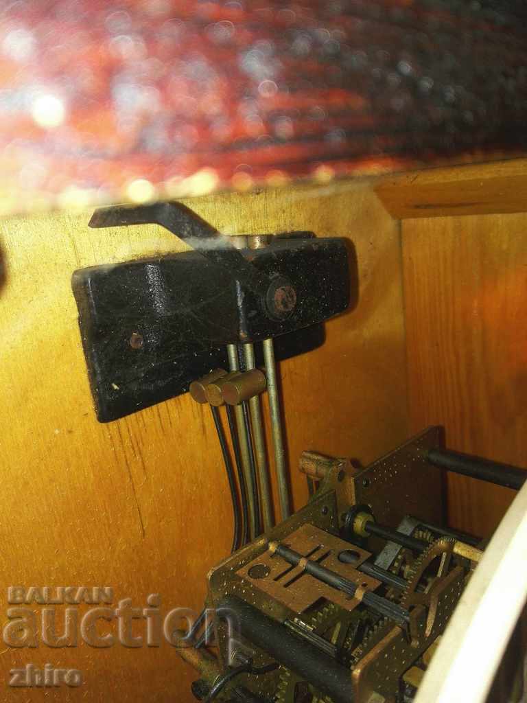 Delivery of Wall clocks Delivery of Wall clocks