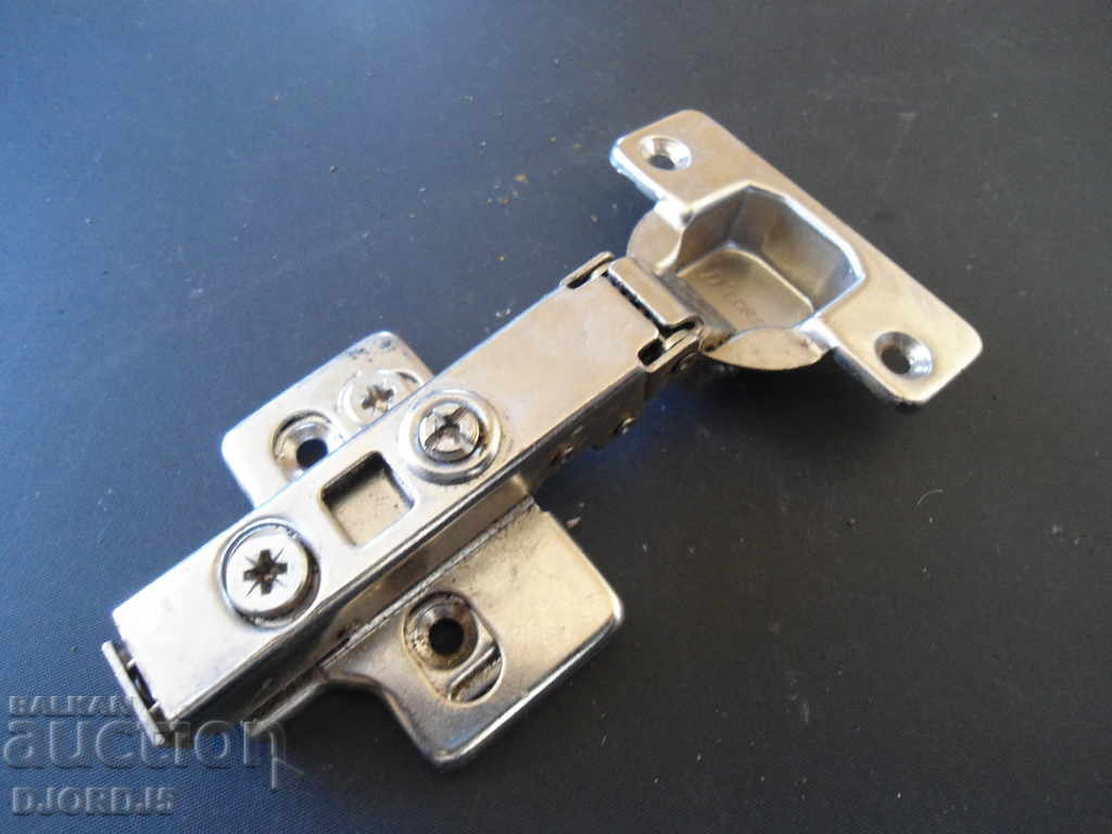 Auction Lot hinges, 6 pieces, marked Auction Lot hinges, 6 pieces, marked