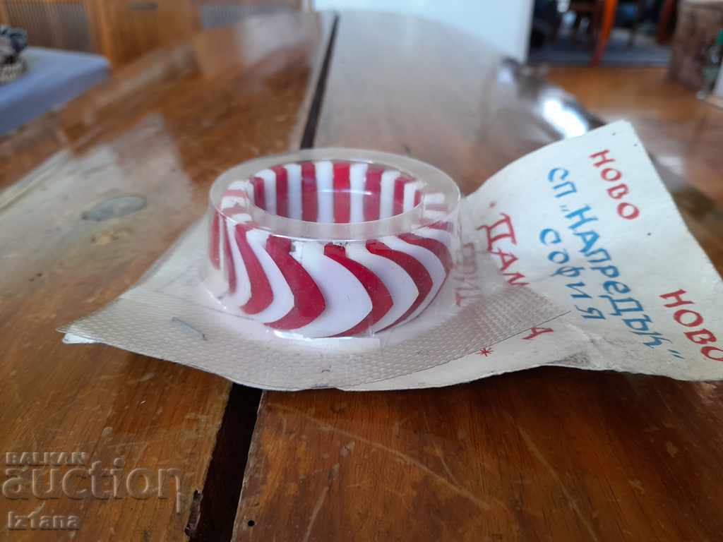 Old lady's bracelet - 5