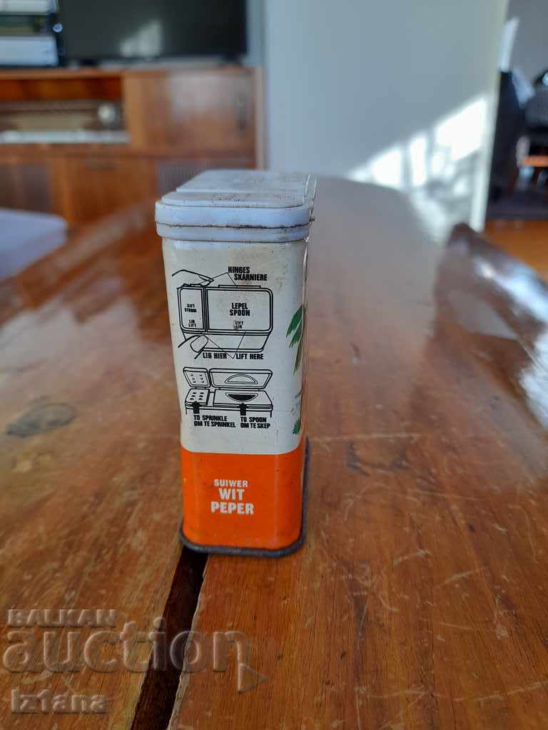 Παράδοση Παλιό κουτί από Λευκό Πιπέρι Παράδοση Παλιό κουτί από Λευκό Πιπέρι