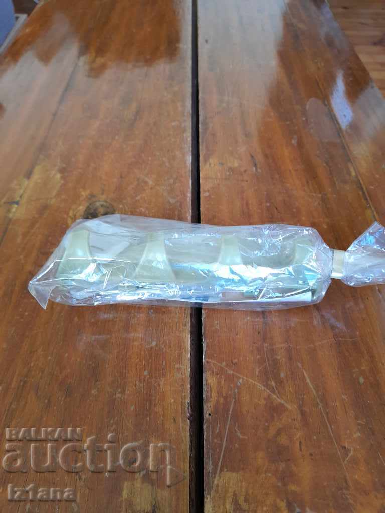 Old Pneumant towel rack Old Pneumant towel rack