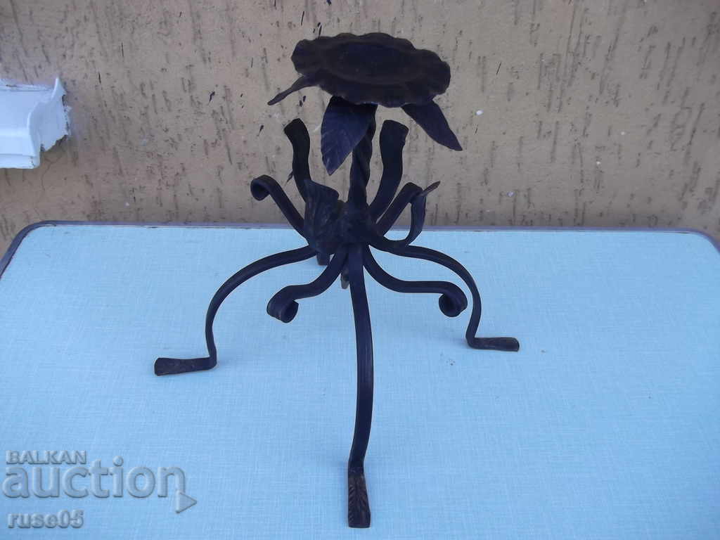 Wrought iron metal stand - 7 Wrought iron metal stand - 7