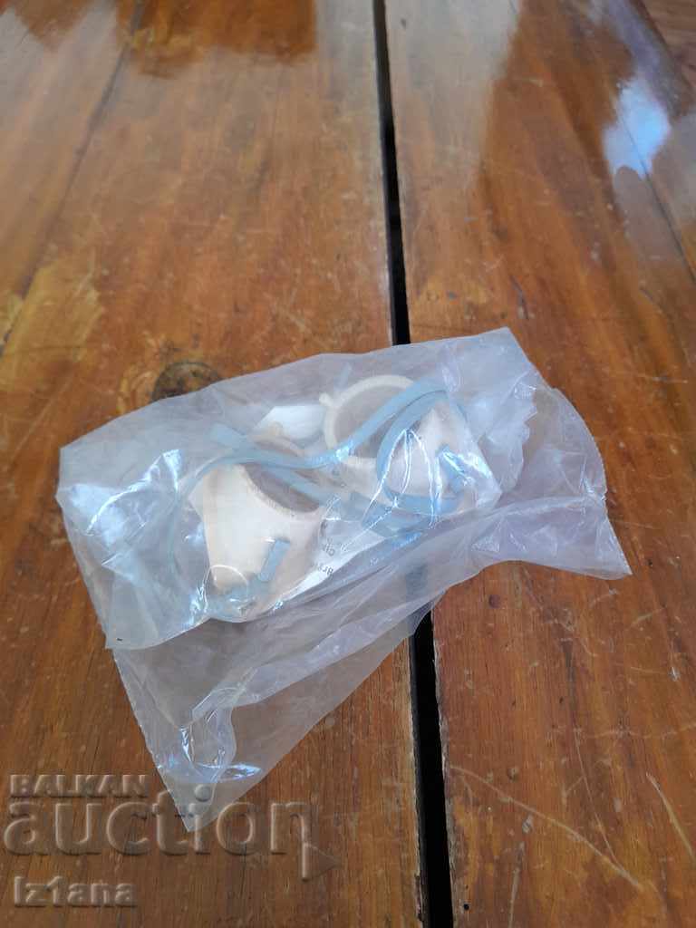 Old children's swimming goggles Old children's swimming goggles