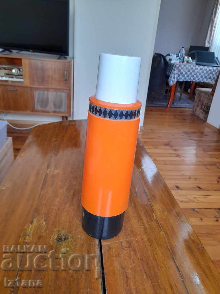 An old thermos with price 22.00 BGN | € 11.25 An old thermos with price 22.00 BGN | € 11.25