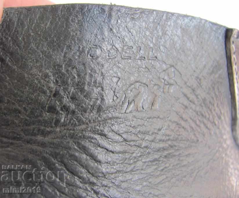 Delivery of 19th century Leather Soccer Shoes very rare Delivery of 19th century Leather Soccer Shoes very rare