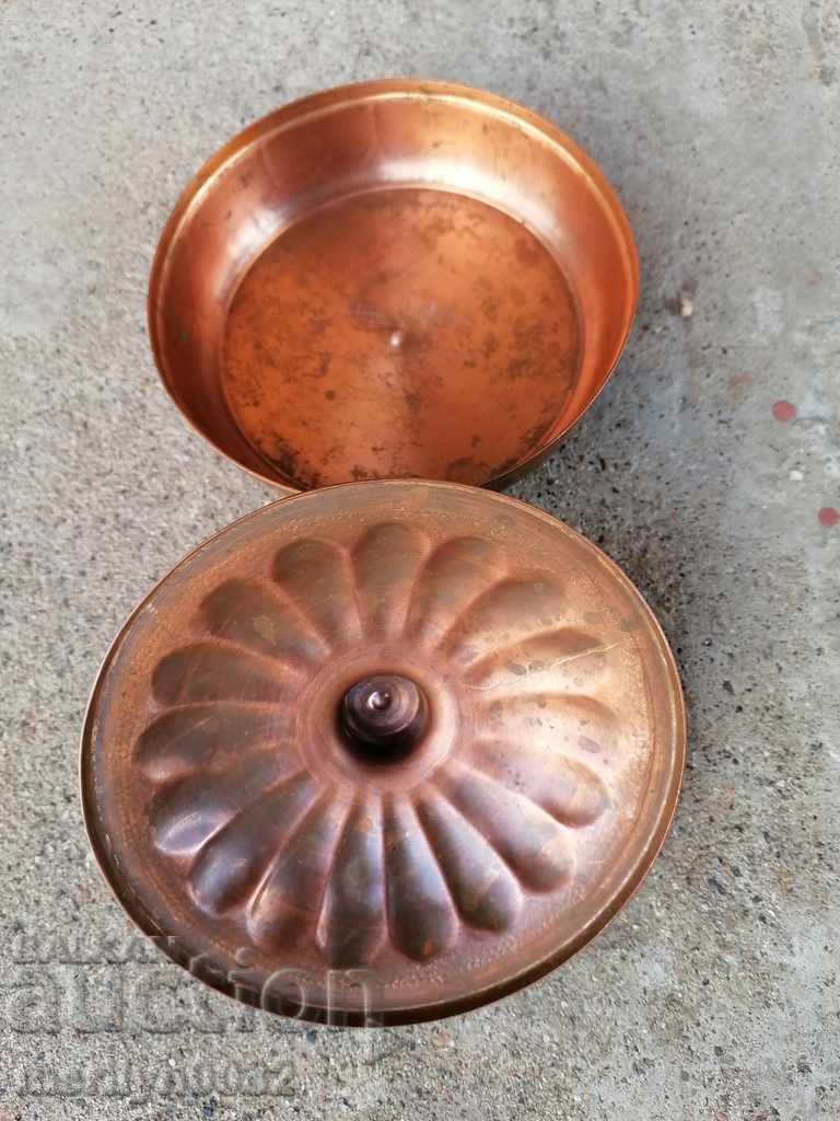 Auction Service Sugar Baker Copper Cup Bowl with Cover Auction Service Sugar Baker Copper Cup Bowl with Cover