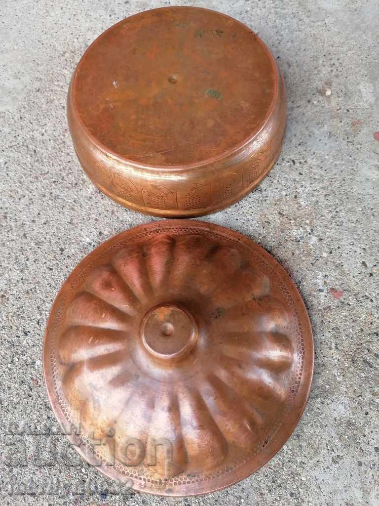 Service Sugar Baker Copper Cup Bowl with Cover - 5 Service Sugar Baker Copper Cup Bowl with Cover - 5