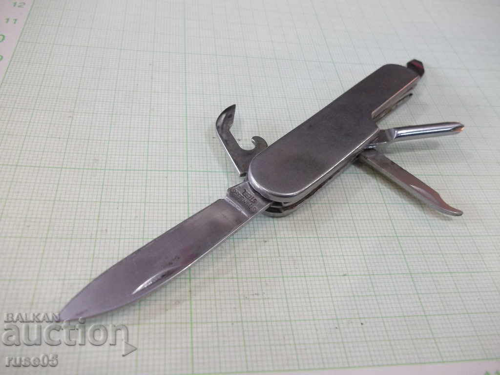 Auction Leg with metal rails - 1 Auction Leg with metal rails - 1