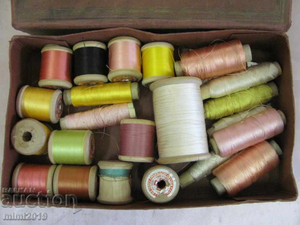 Auction  30 SINGER Embroidery Threads