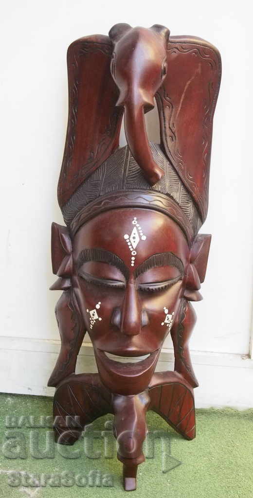 Mască mare din lemn masiv african, 82 cm