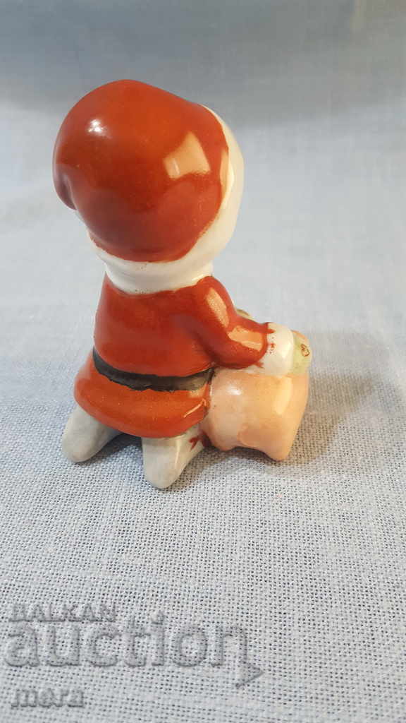 ειδώλιο από πορσελάνη με τιμή 18.00 BGN | € 9.20