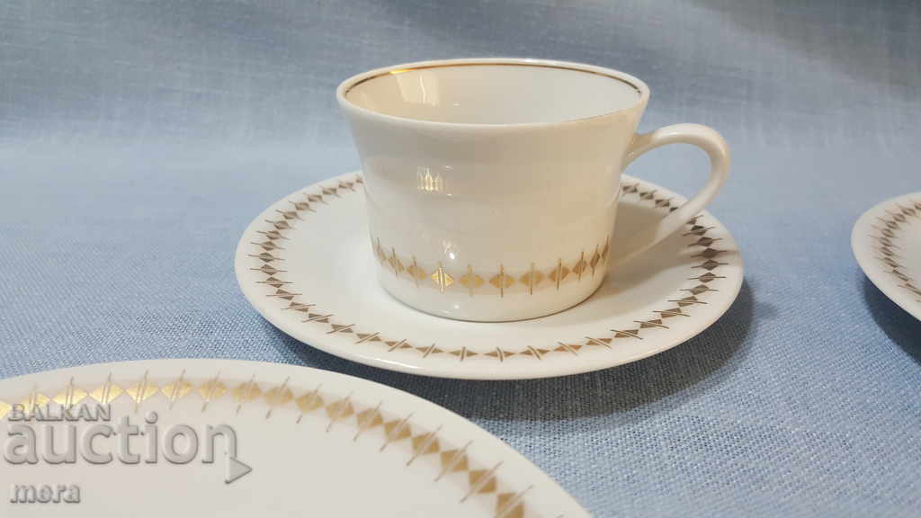 Delivery of Set of porcelain dishes for coffee and dessert - Bavaria Delivery of Set of porcelain dishes for coffee and dessert - Bavaria