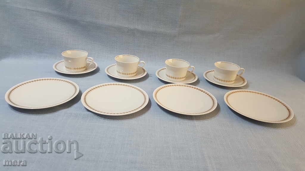 Set of porcelain dishes for coffee and dessert - Bavaria