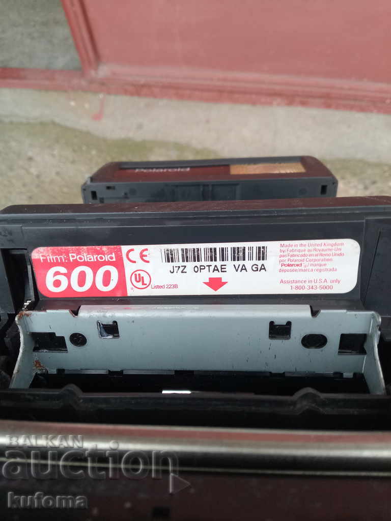 Polaroid camera with price 29.99 BGN | € 15.33 Polaroid camera with price 29.99 BGN | € 15.33